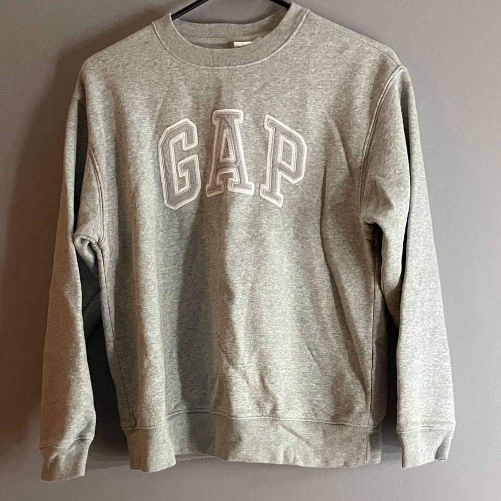 GAP Crewneck